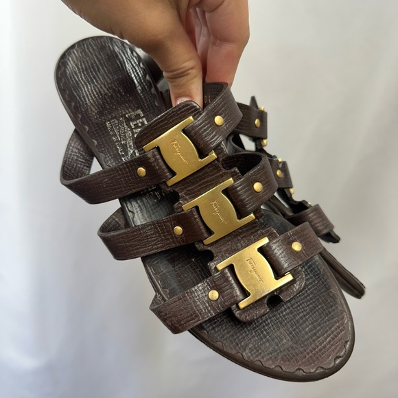 Salvatore Ferragamo brown and gold gladiator heeled sandals size 5.5 - Picture 2 of 7